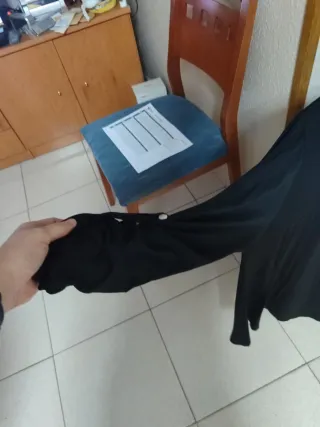 Camisa negra con estampado de corazones