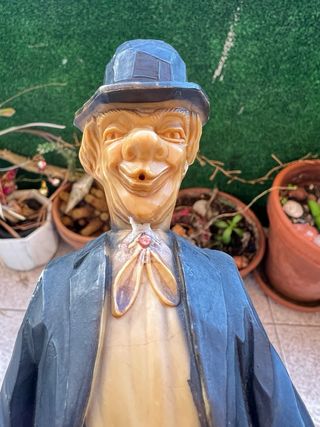Figura de madera payaso
