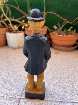 Figura de madera payaso