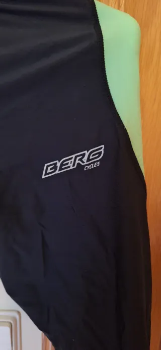 Maillot ciclismo negro y verde