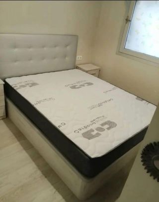 Canapé de matrimonio con colchón