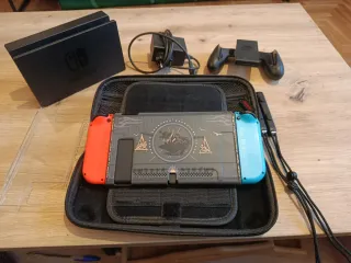 Nintendo Switch Azul/Rojo + Accesorios