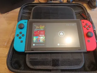 Nintendo Switch Azul/Rojo + Accesorios