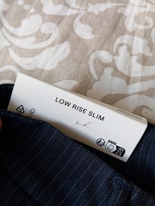 Pantalón Bershka rayas azul marino