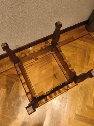 Mesa auxiliar madera maciza estilo clásico