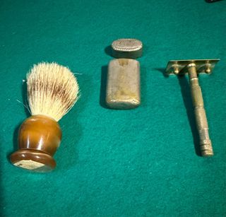 Set da barba vintage con rasoio Mannos e pennello