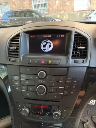 Opel Insignia 2011