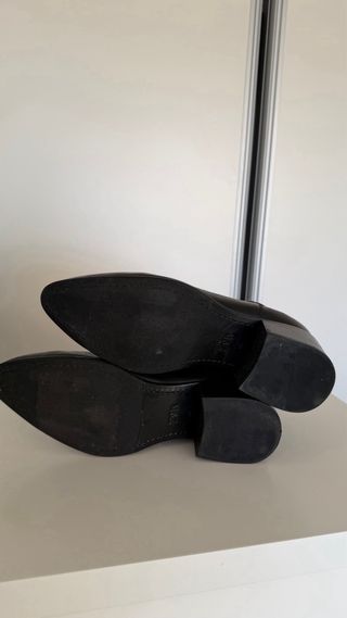 Botines de tacón de piel negros