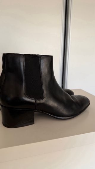 Botines de tacón de piel negros