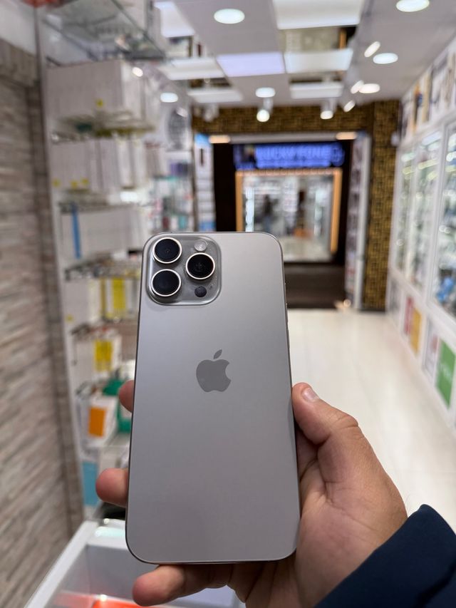 iPhone 16 Pro Max 1TB Titanium Natural