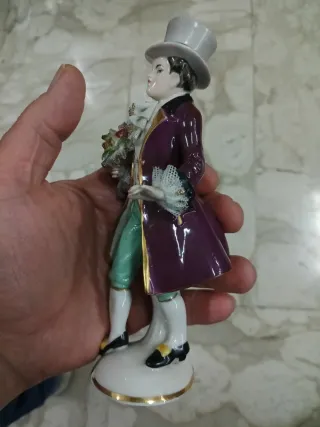 Statuina in porcellana Frankenthal Dresda Germania