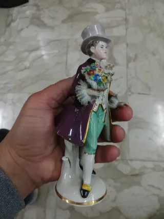Statuina in porcellana Frankenthal Dresda Germania