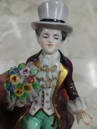 Statuina in porcellana Frankenthal Dresda Germania