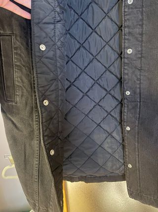 Chaqueta Levi's oversize negra con borreguito