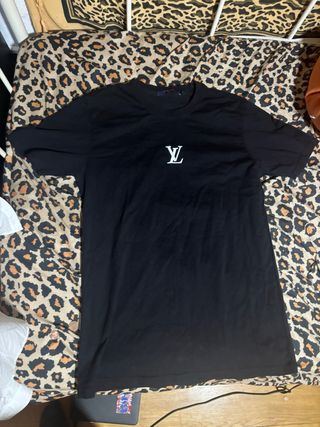 Camiseta Louis Vuitton Negra talla M/L