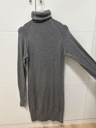 Vestido jersey gris cuello alto