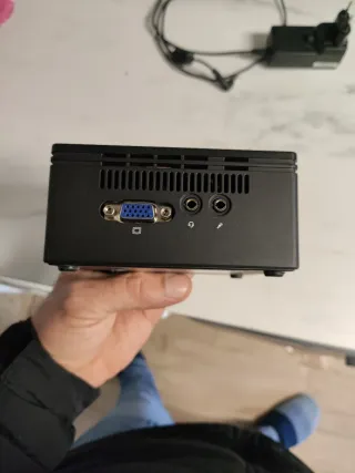 Gigabyte GB-BACE-3160 Mini PC