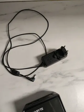 Gigabyte GB-BACE-3160 Mini PC