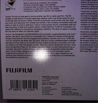 Cámara Fujifilm Instax Mini 12 + hojas Film NUEVA