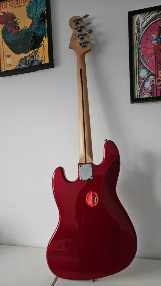 Bajo Fender Squier Jazz Bass Rojo
