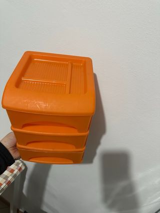 Cassettiera portaoggetti arancione