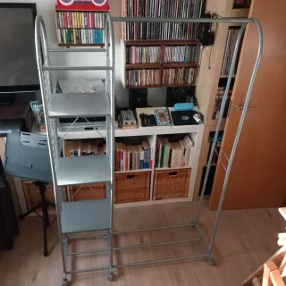 Burro, armario, vestidor metálico con estantes