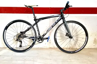 Bicicleta GT Avalanche 3.0