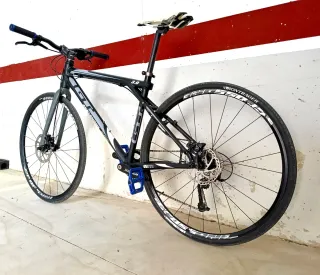 Bicicleta GT Avalanche 3.0