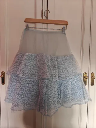 Falda de disfraz con volantes y encaje