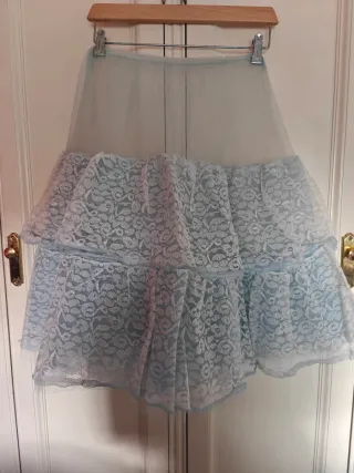 Falda de disfraz con volantes y encaje