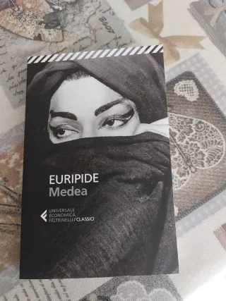 Libro nuovo Euripide Medea