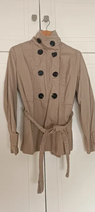 Parka mujer beige con cinturón