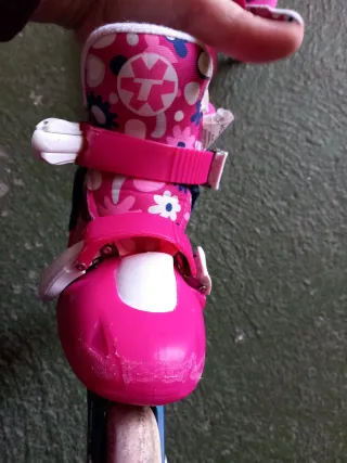 Patines en línea rosas y azul