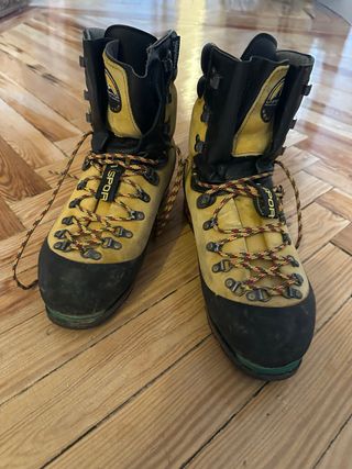 La Sportiva Botas Alta Montaña Amarillas