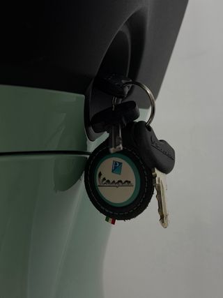 Vespa Primavera 125 Scooter