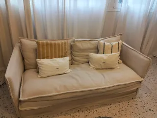 Conjunto salón más dos dormitorios (1 mes de uso)