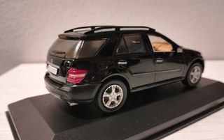 Mercedes ML 500 - 2005