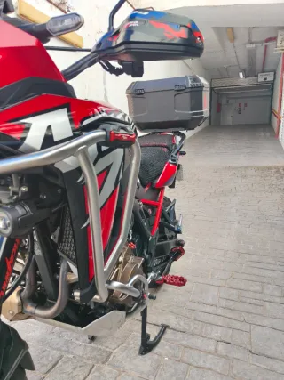 Honda África Twin Roja