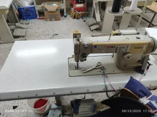 16 Máquinas de Coser Industriales