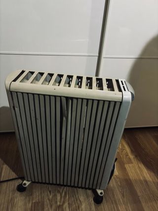 Estufa DeLonghi Dragon 2.5 kW