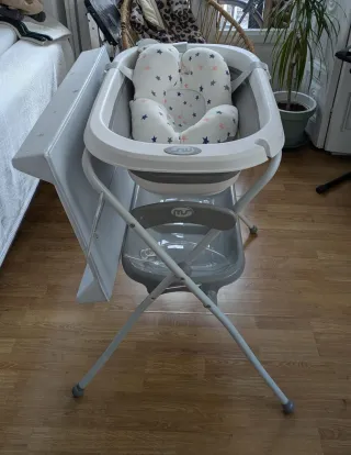 Bañera Bubble plegable con cambiador y reductor