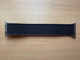 Apple Watch ULTRA 49mm. Black/Gray Trail Loop M/L