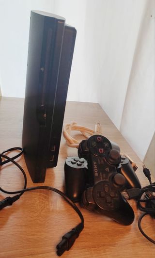 Lote de Sony: PS2 Slim, PS2, PS3 + 2 juegos