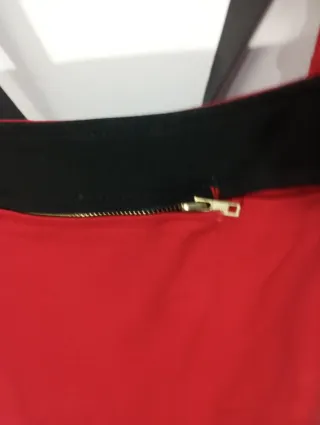 Mono de trabajo tirantes rojo y negro