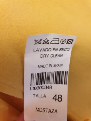 Abrigo amarillo mujer
