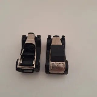 Sorpresine Kinder: 2 modellini auto d'epoca