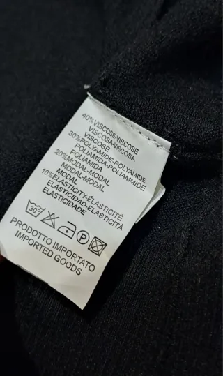 Giacchetta nera con dettagli S/M