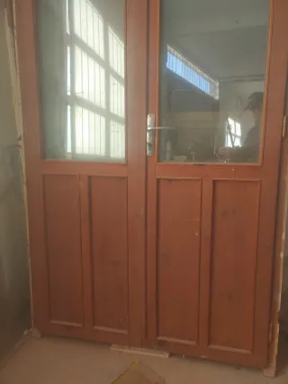 Puerta doble de salón madera y cristal