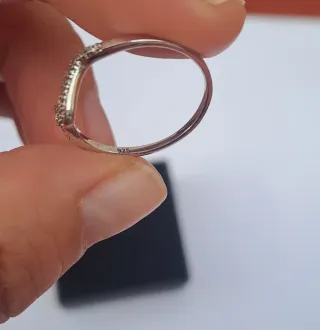 Sortija con circonitas de Plata.