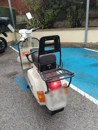 Vespa 75 PK XL Scooter